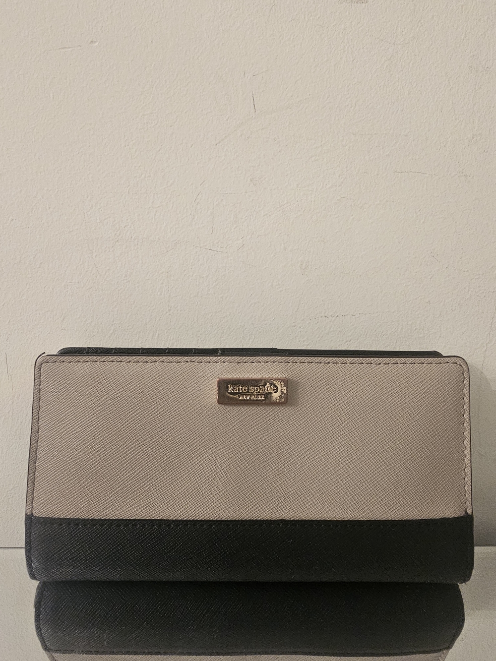 kate spade Beige and Black Two-Tone Continental Wallet